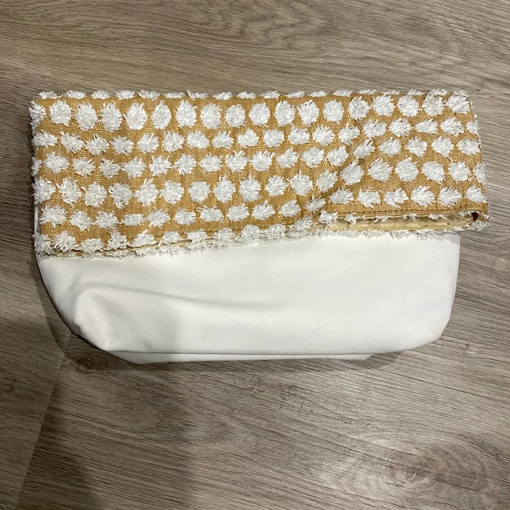 Urban Outfitters‎ white and tan rafia burlap clutch bag